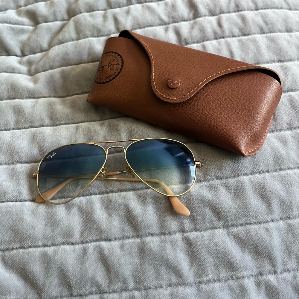 Ray-Ban Gold Aviator Sunglasses with Case